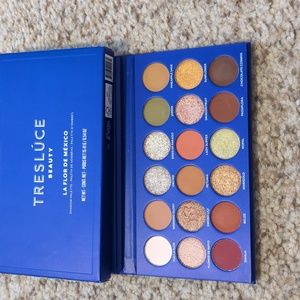 Tresluce, La Flor De Mexico